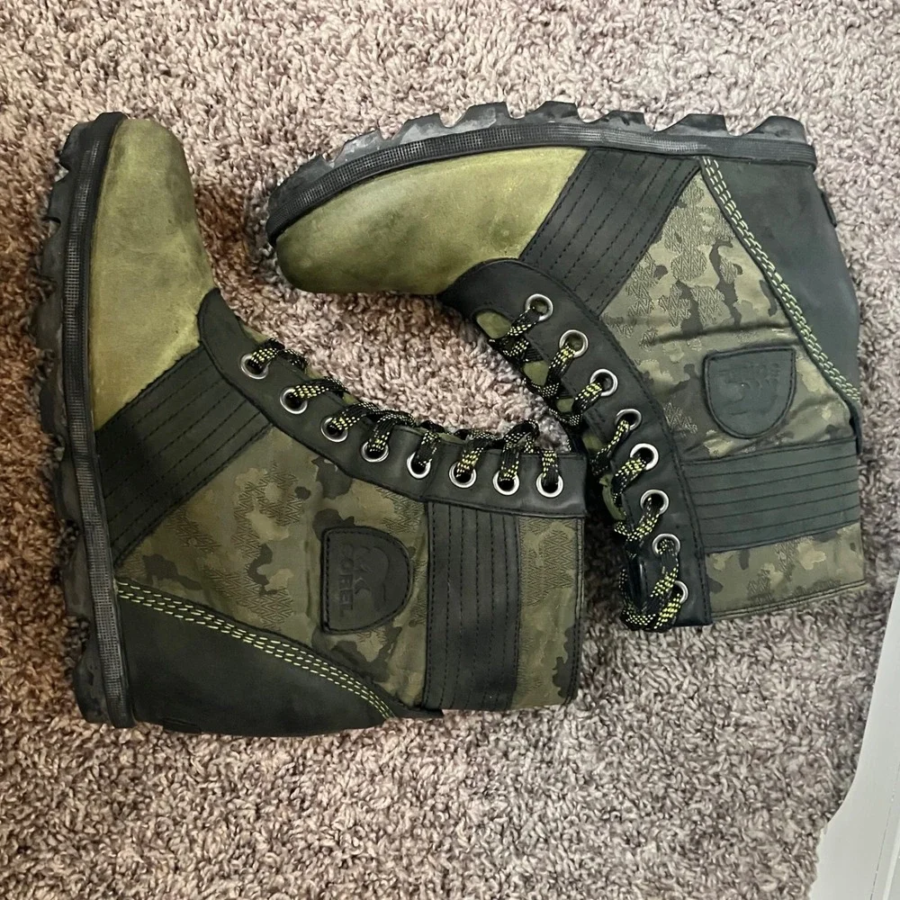 Sorel‎ Lexie Wedge Camo Olive Green Waterproof Boots NL3043-371 Womens 10